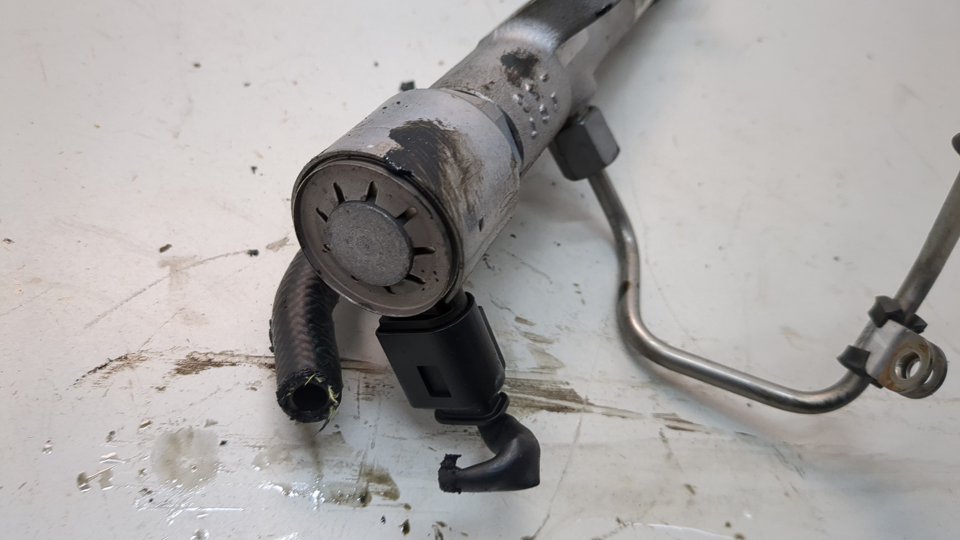 Рейка топливная (рампа)