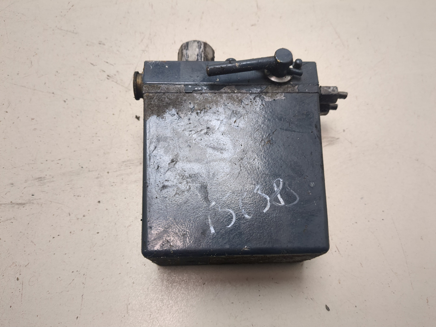 Насос подъема кабины