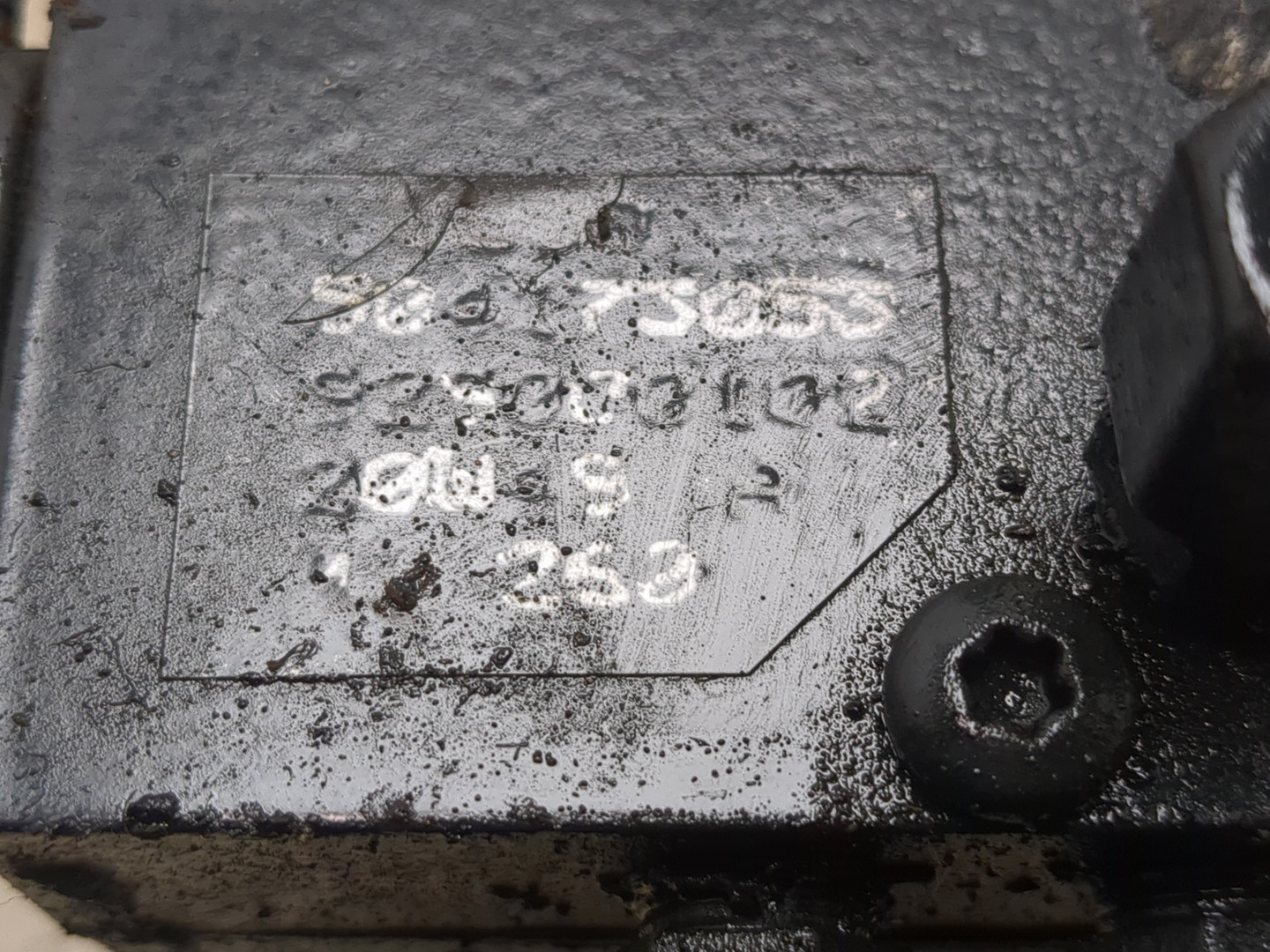 Насос подъема кабины