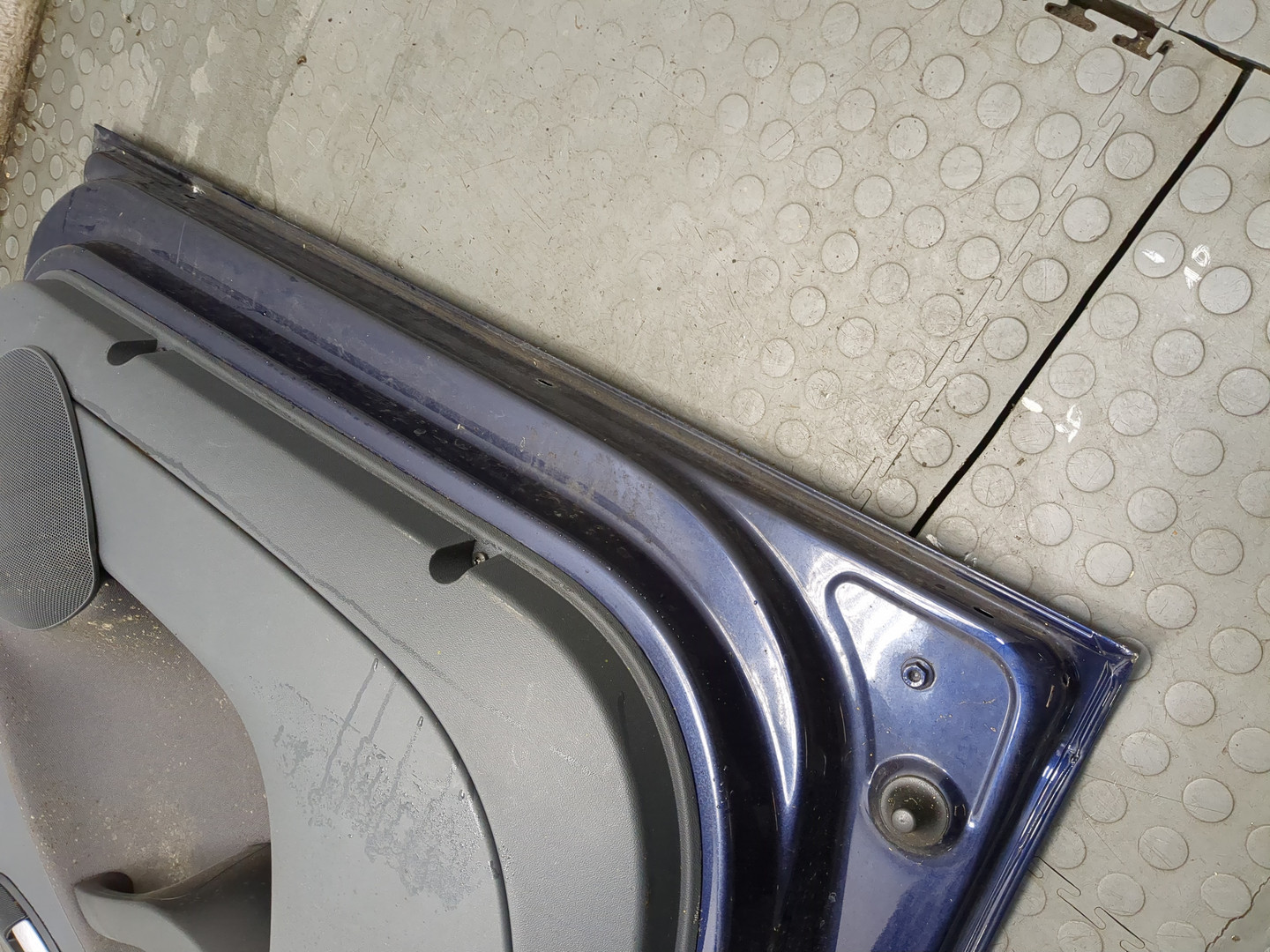 Дверь передняя левая