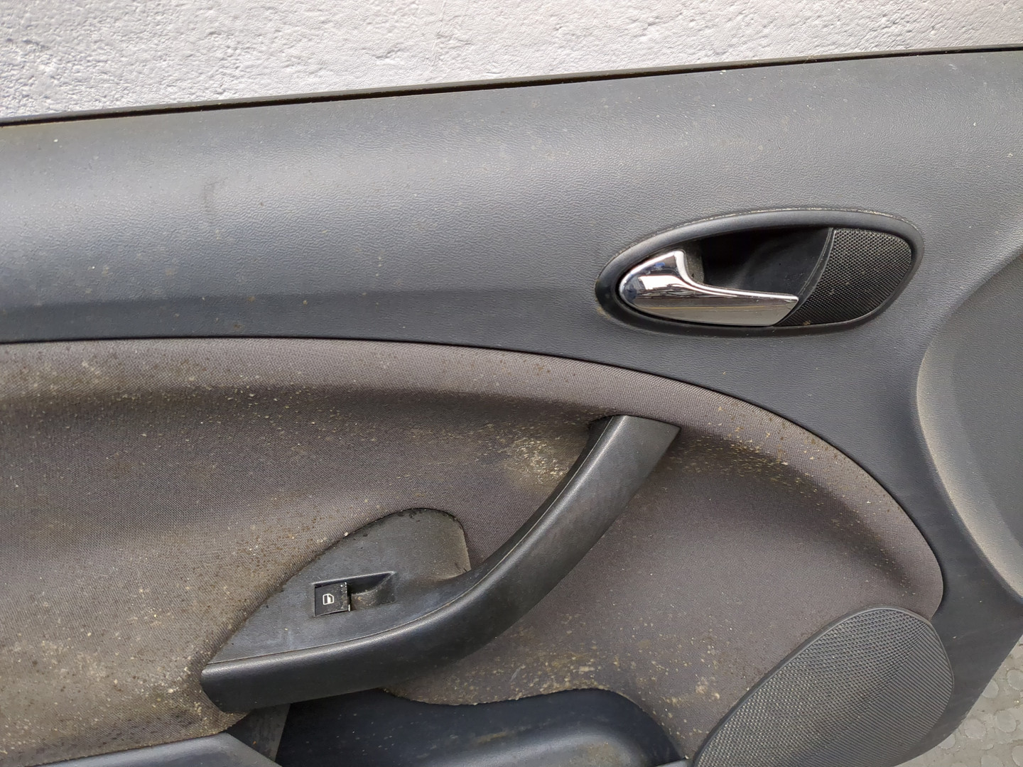 Дверь передняя левая