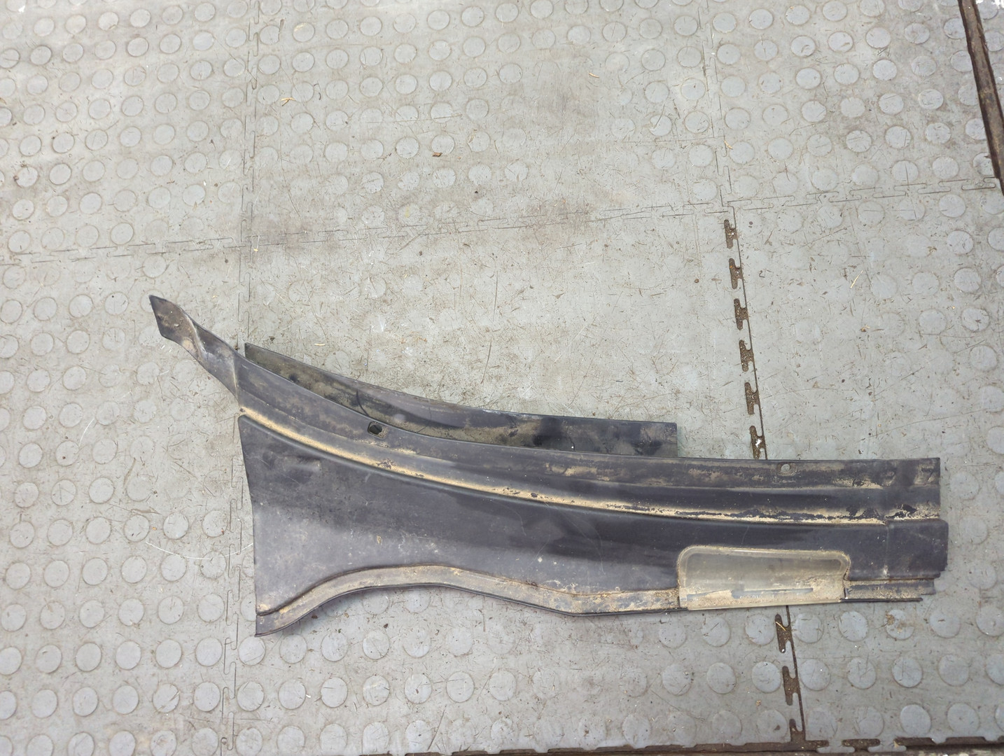 Решетка стеклоочистителей (Жабо)