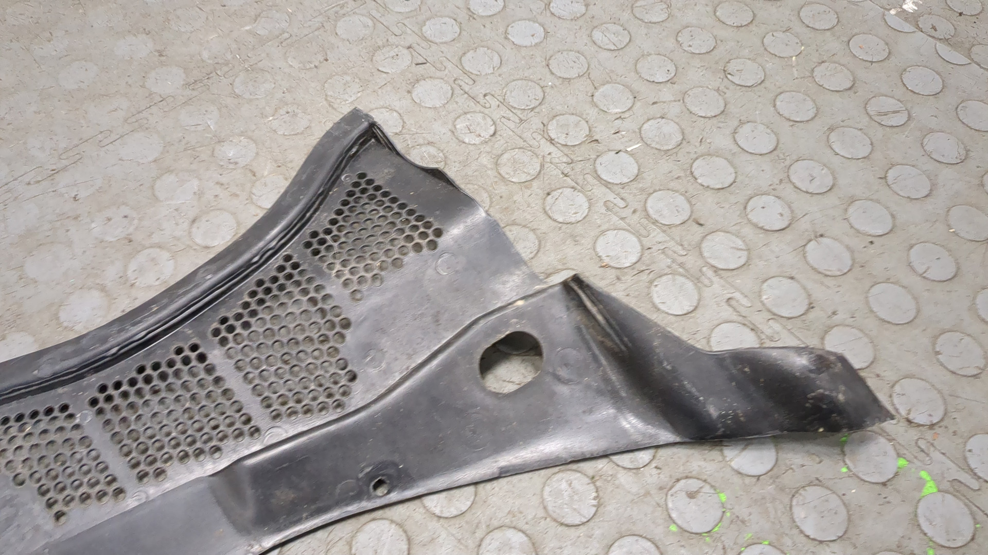 Решетка стеклоочистителей (Жабо)