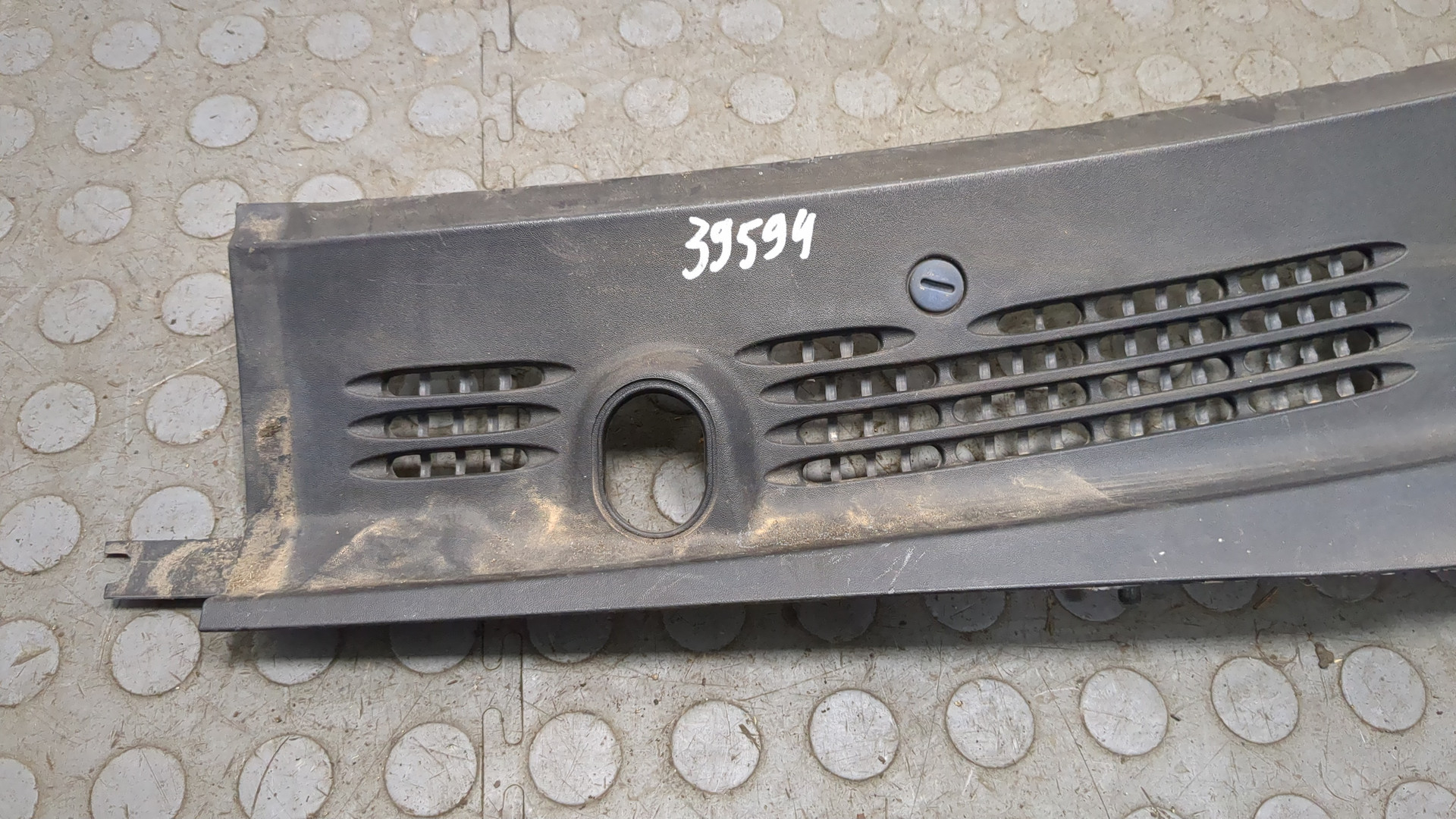 Решетка стеклоочистителей (Жабо)