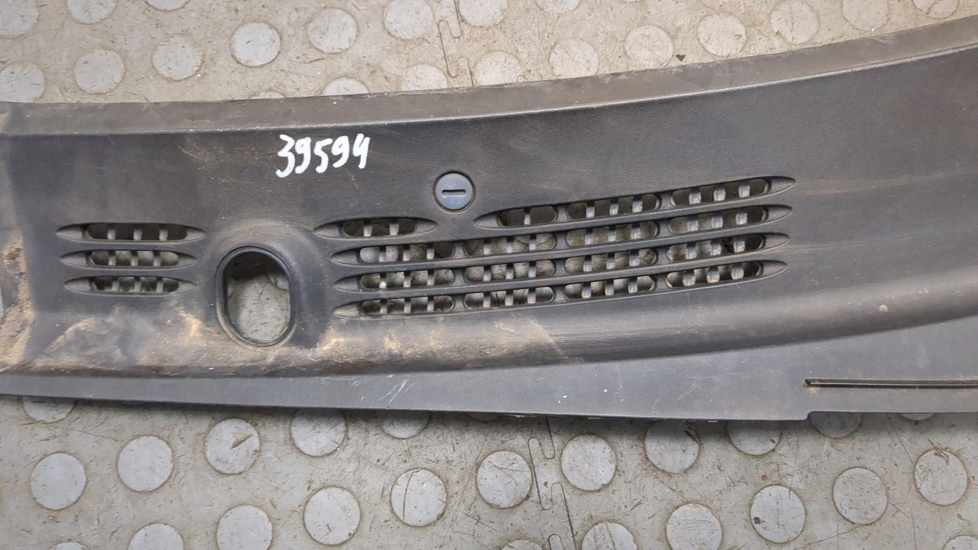 Решетка стеклоочистителей (Жабо)