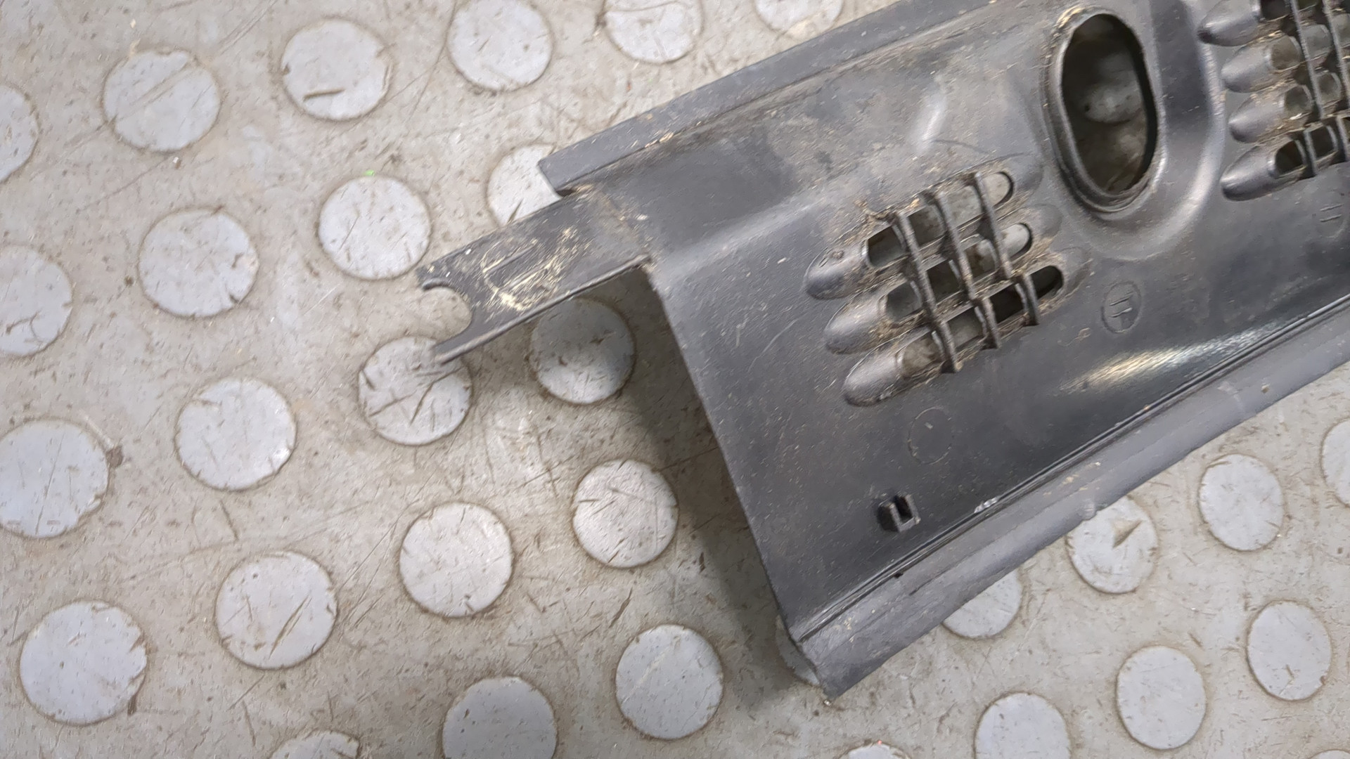 Решетка стеклоочистителей (Жабо)