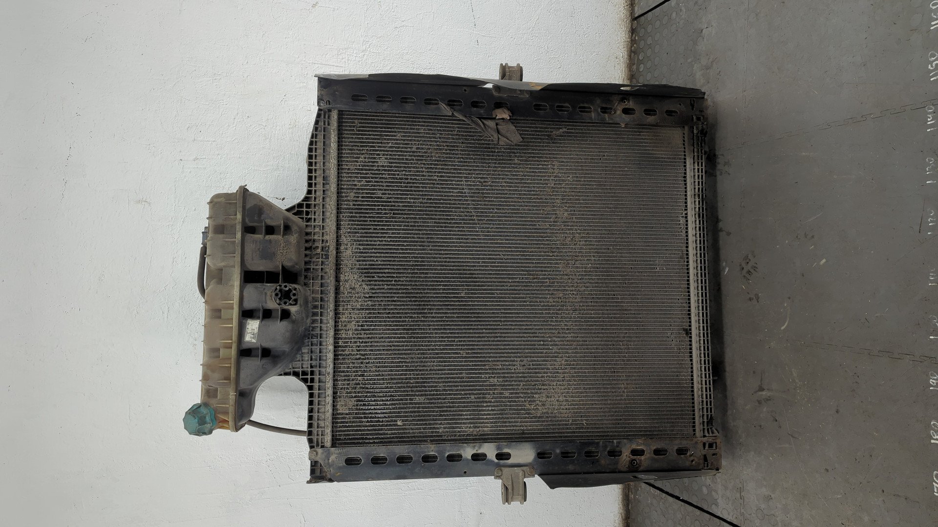 Радиатор охлаждения двигателя основной