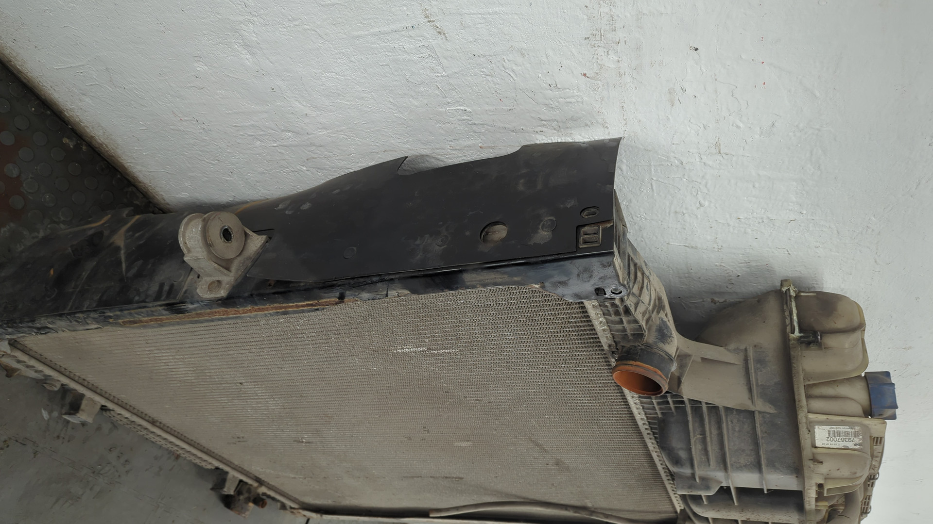 Радиатор охлаждения двигателя основной