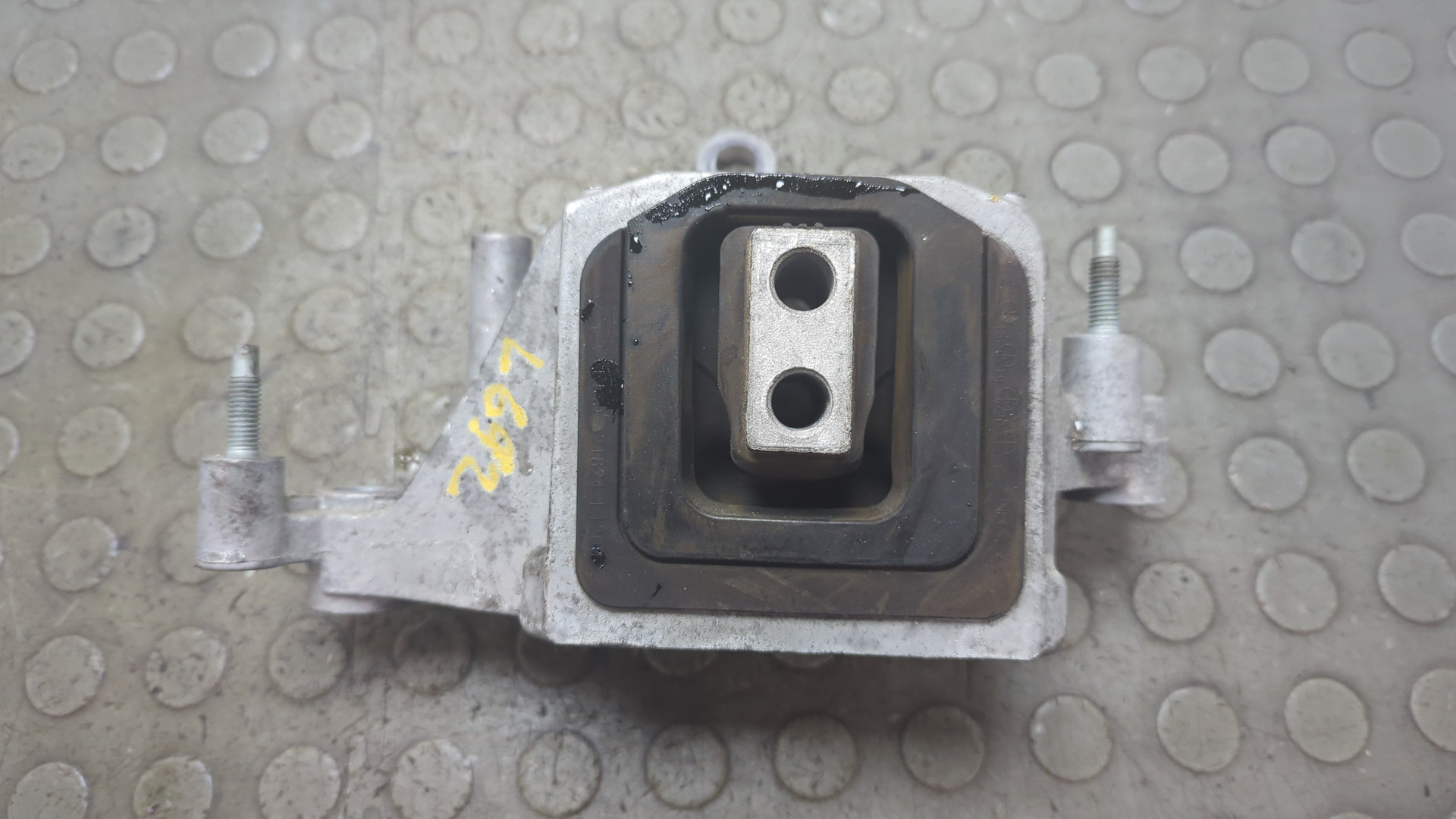 Опора двигателя