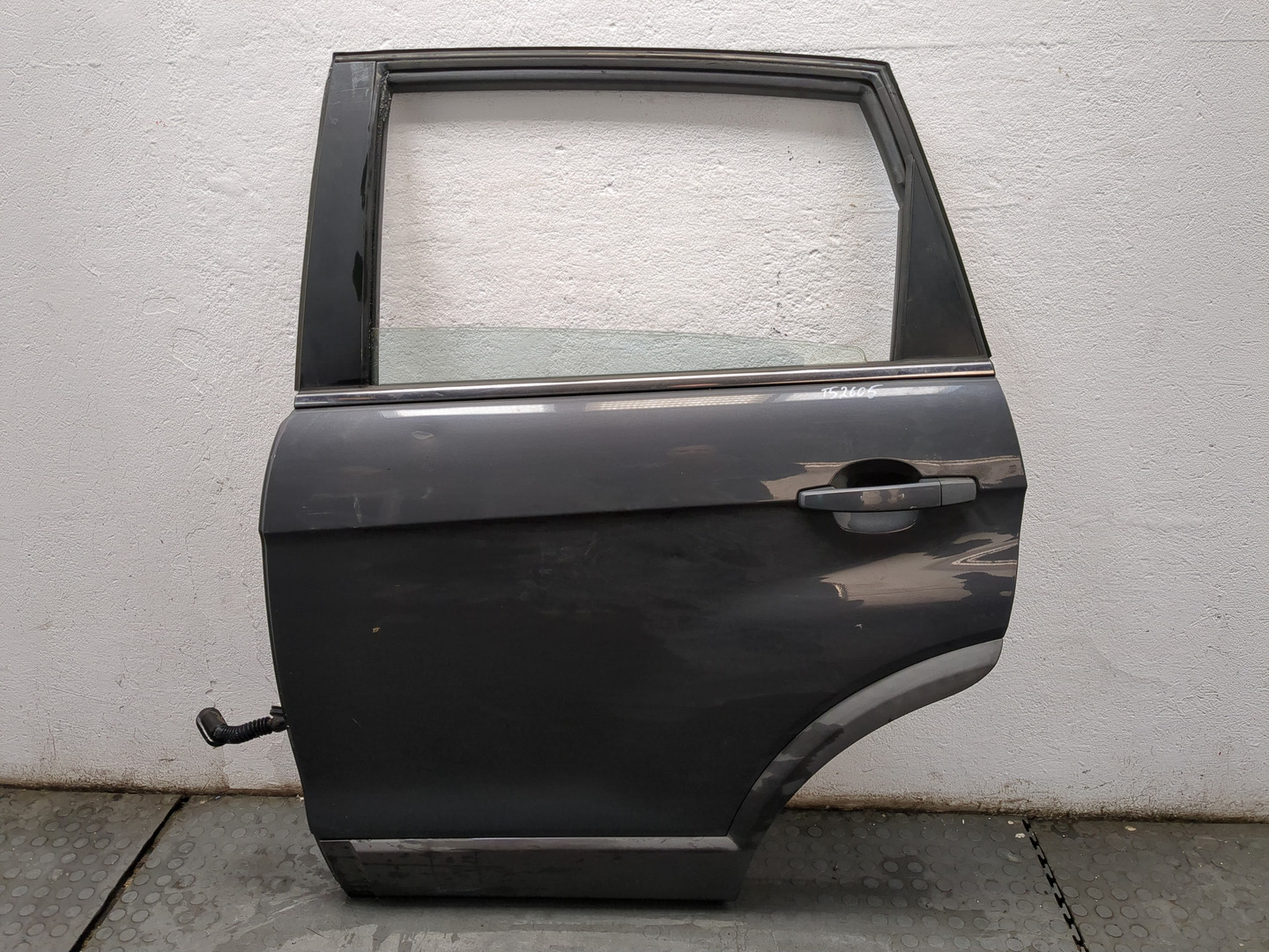 Дверь задняя левая