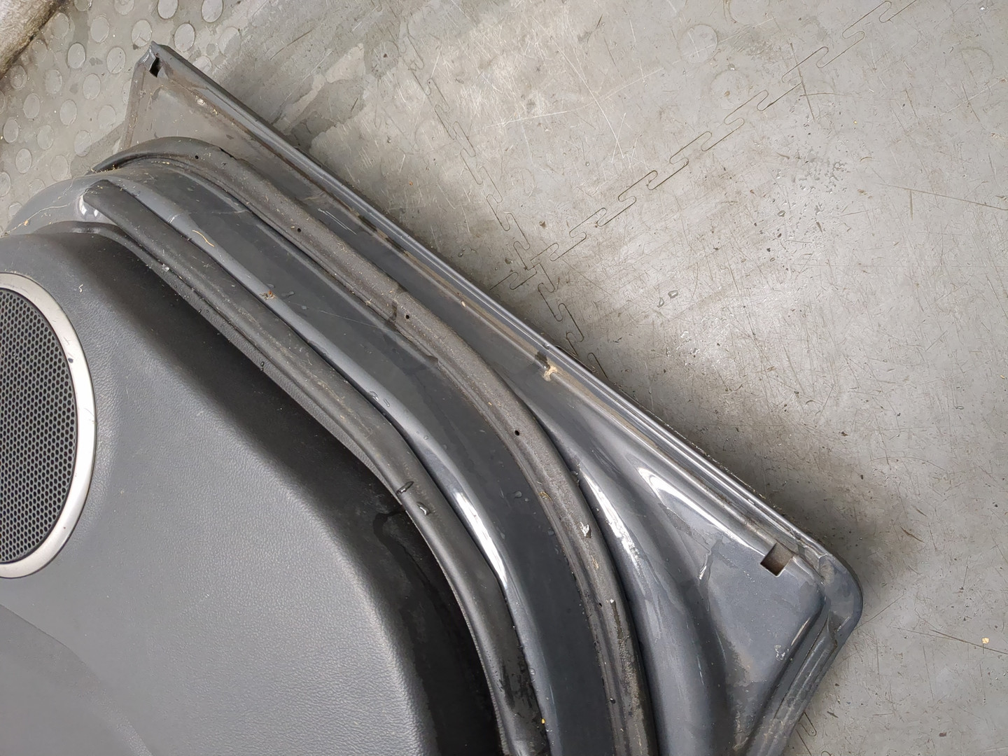 Дверь задняя левая