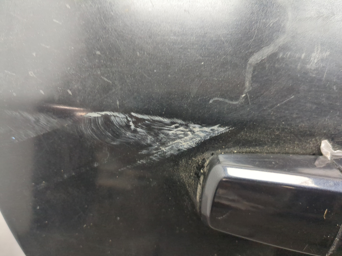 Дверь задняя правая