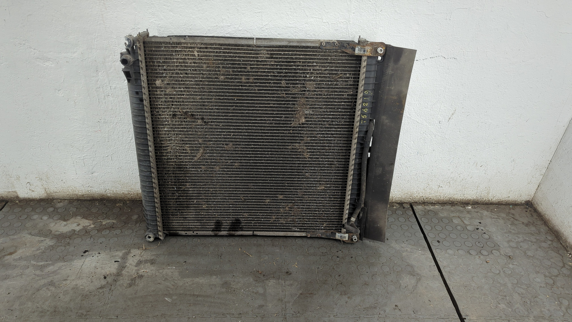 Радиатор охлаждения двигателя основной
