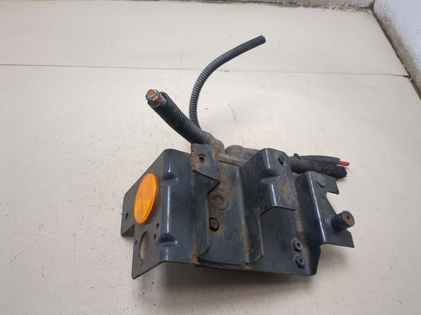 Выключатель массы