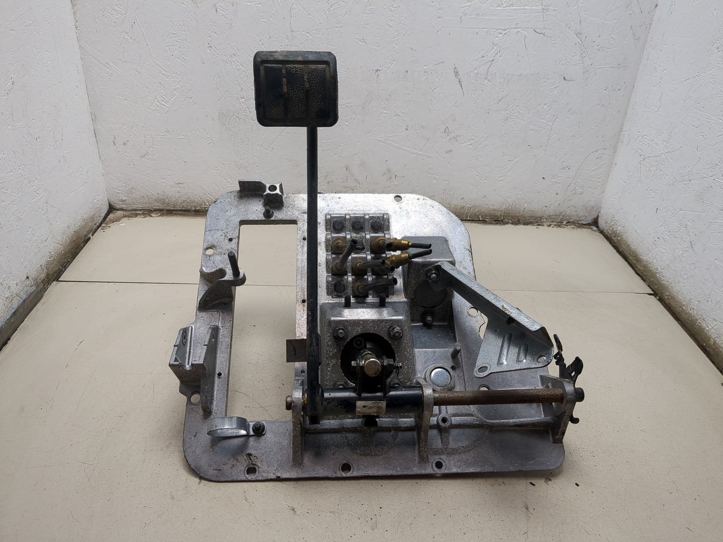 Кран тормозной главный