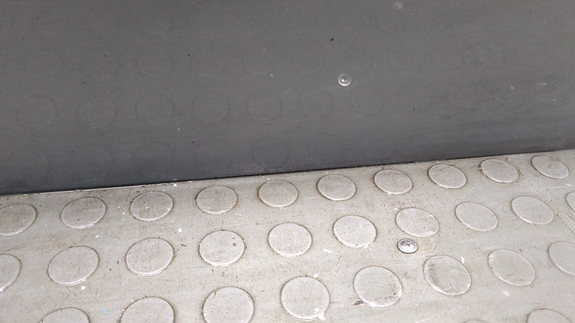 Дверь задняя правая