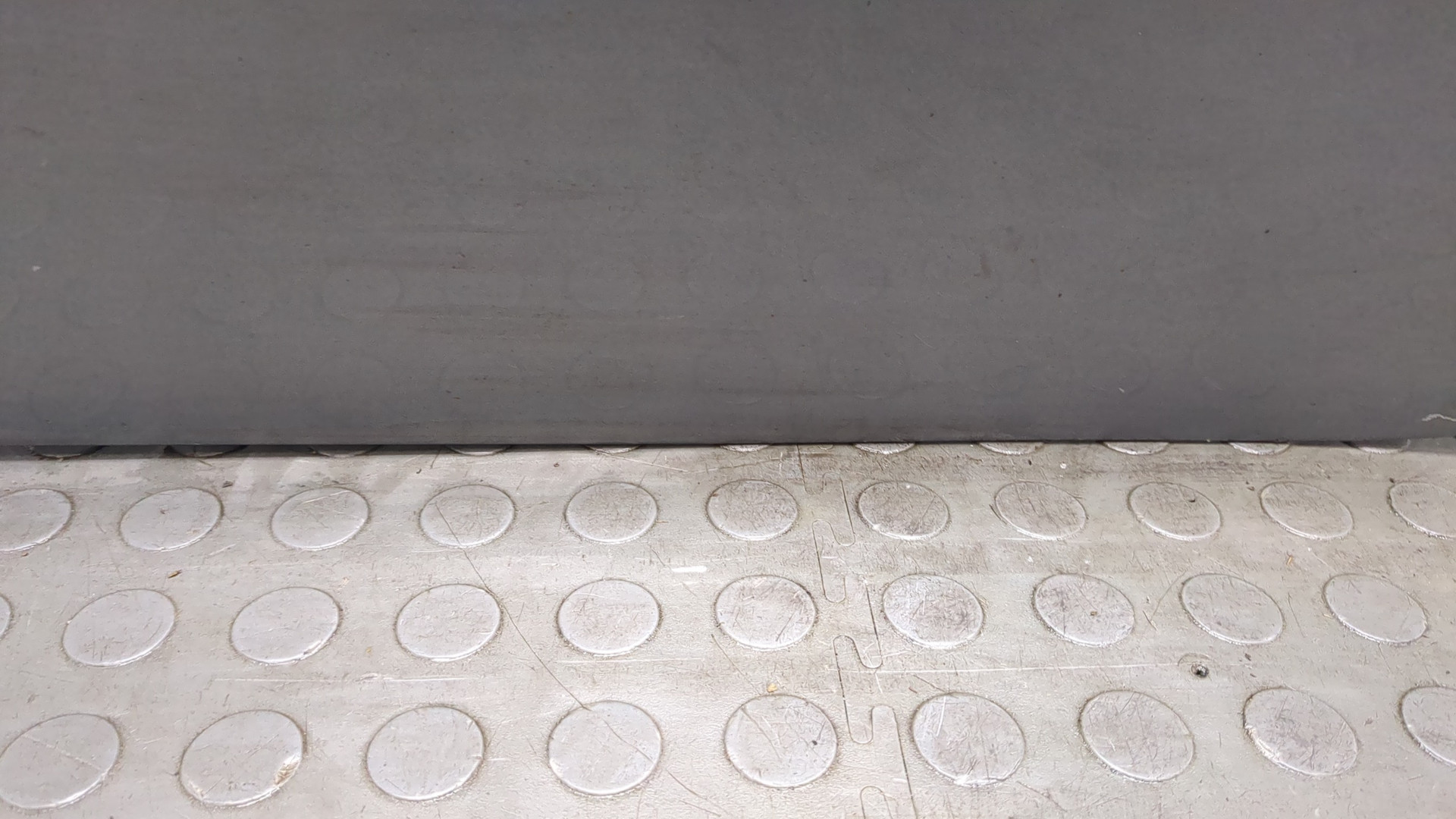 Дверь задняя левая