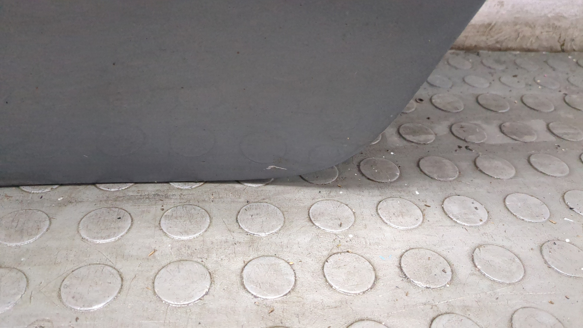 Дверь задняя левая