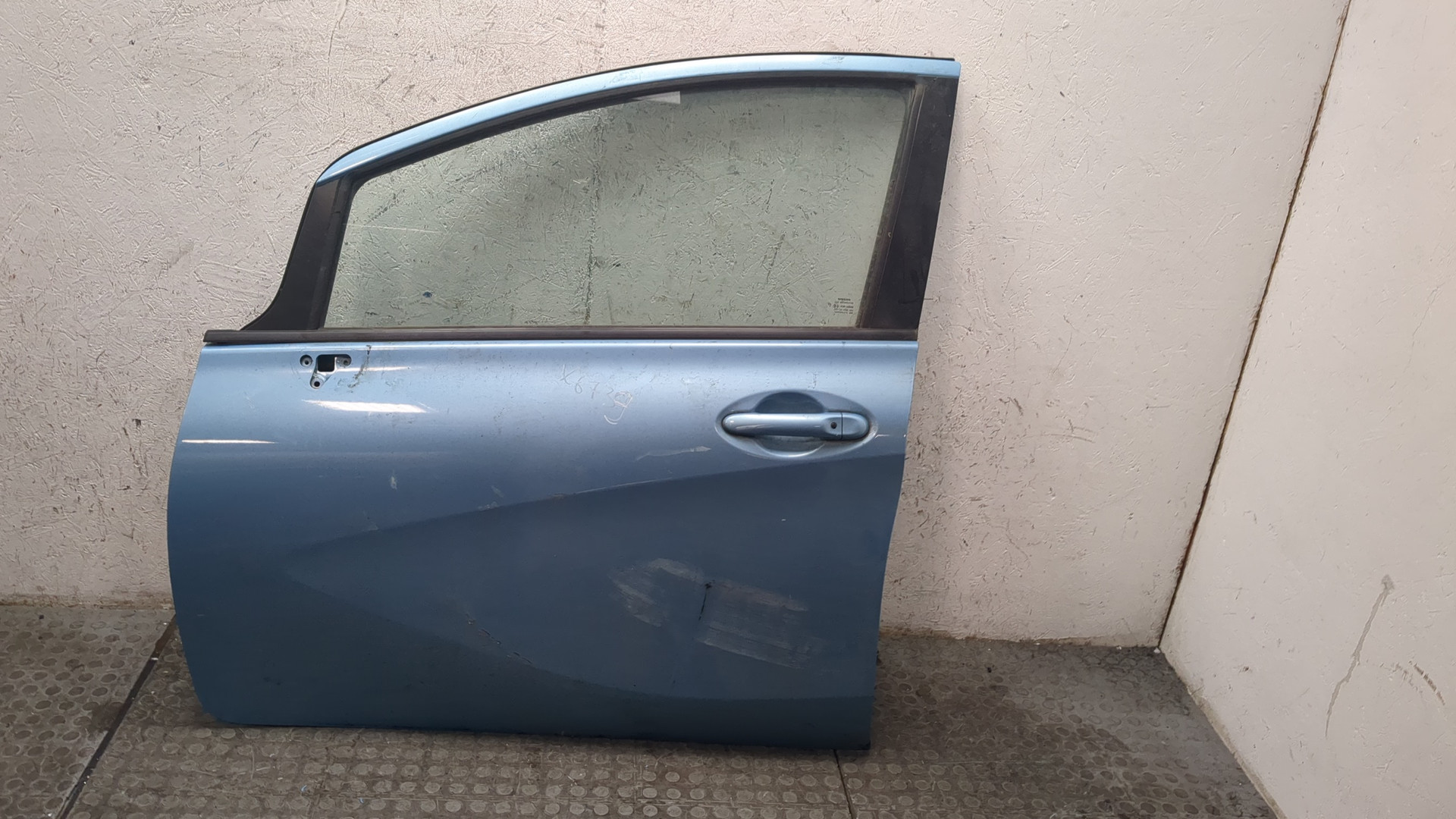 Дверь передняя левая