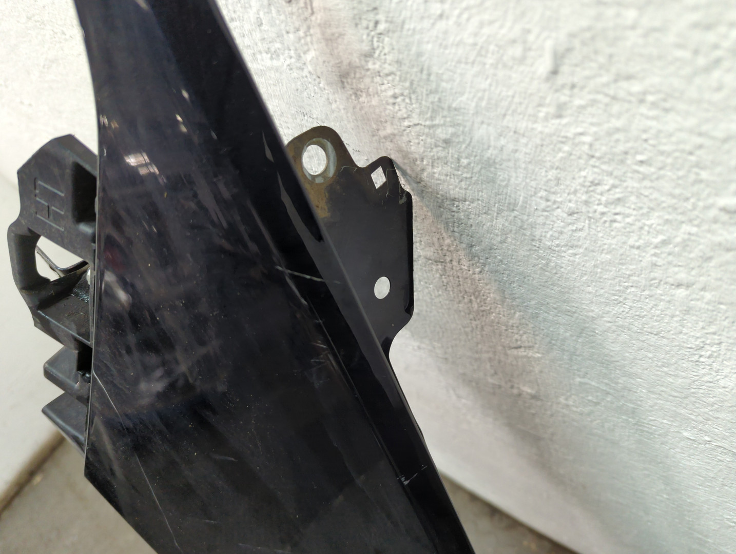 Крыло переднее левое