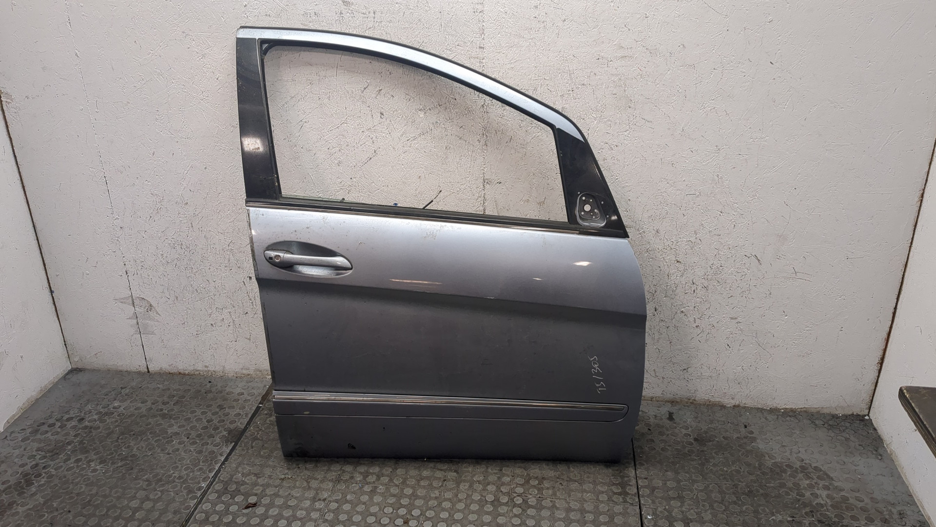 Дверь передняя правая