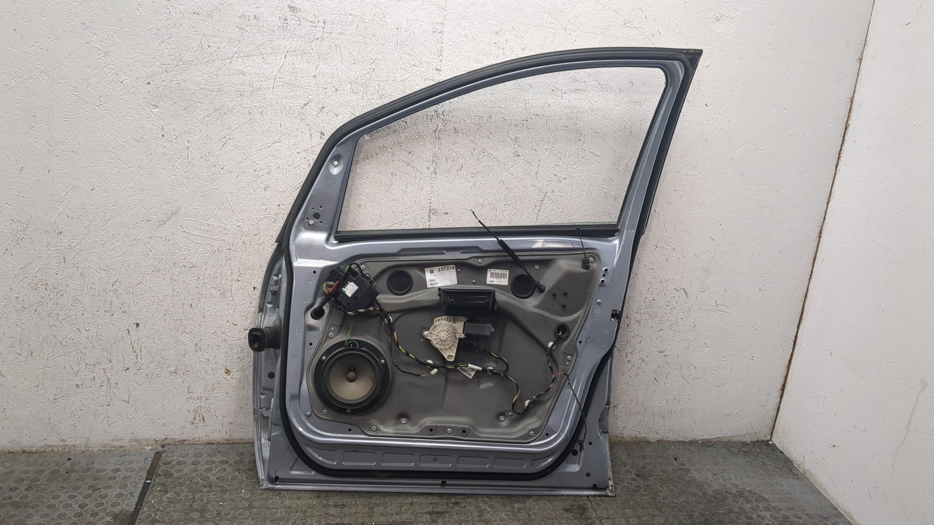 Дверь передняя правая