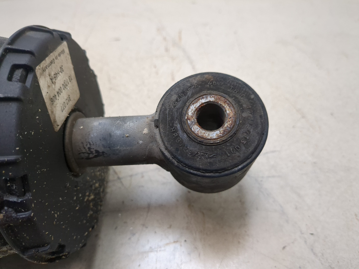 Амортизатор кабины