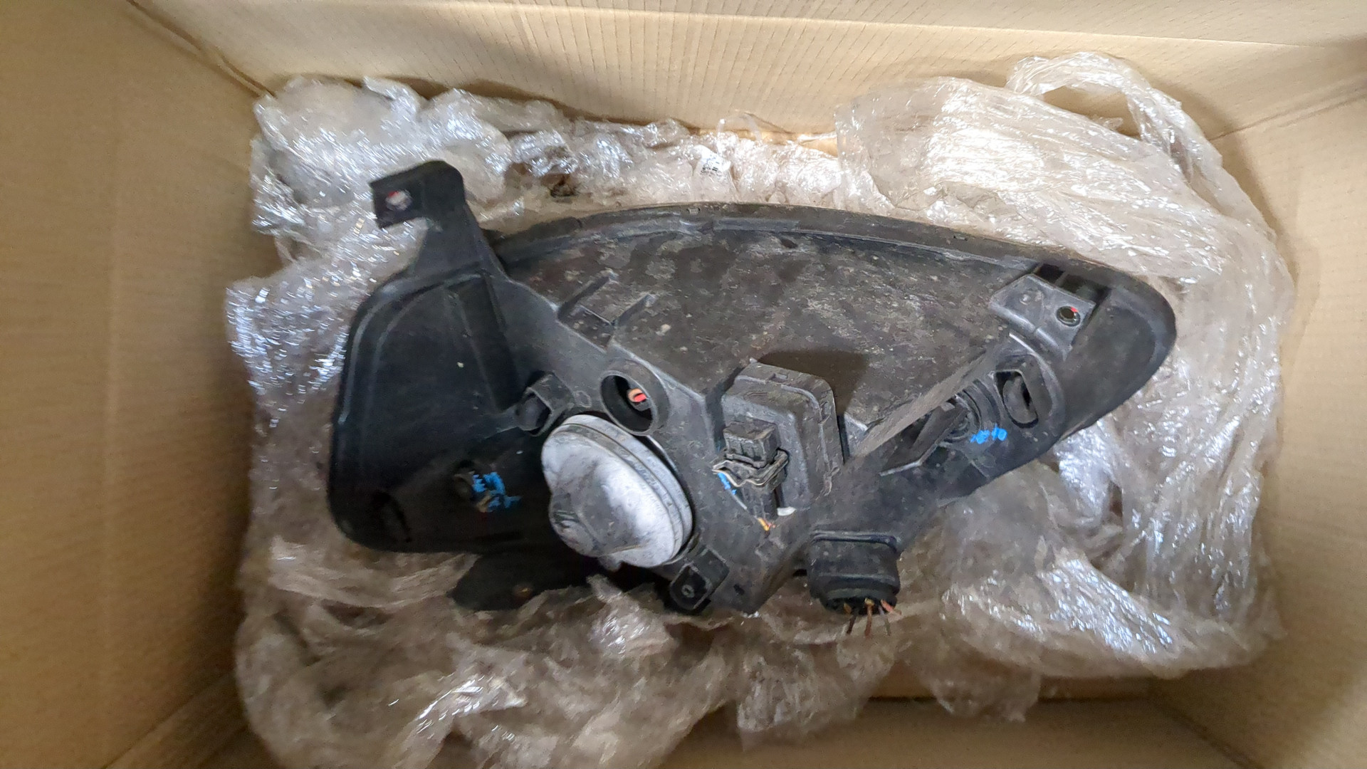 Фара правая