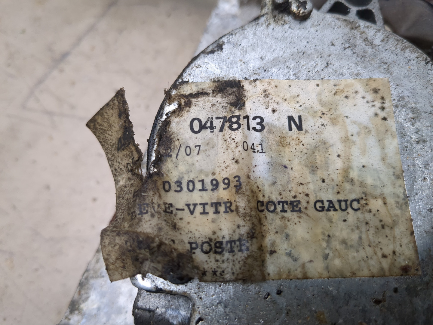 Стеклоподъемник электр. передний левый