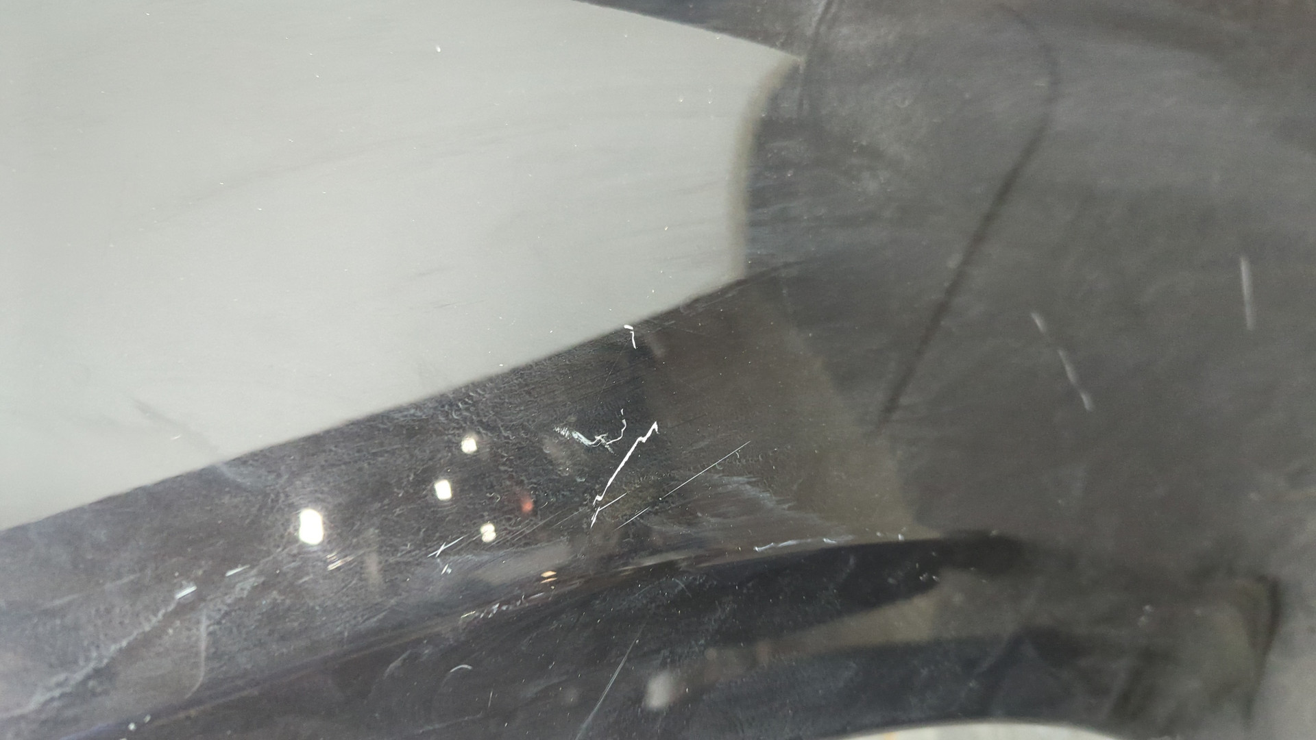 Крыло переднее левое