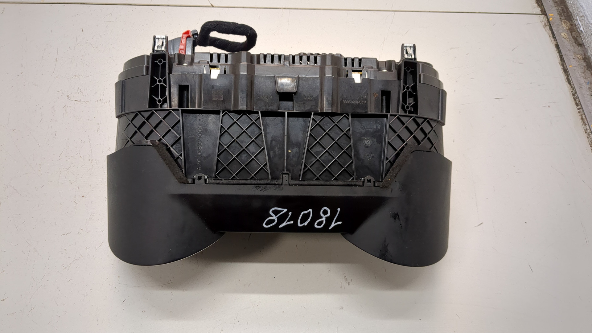 Панель приборов