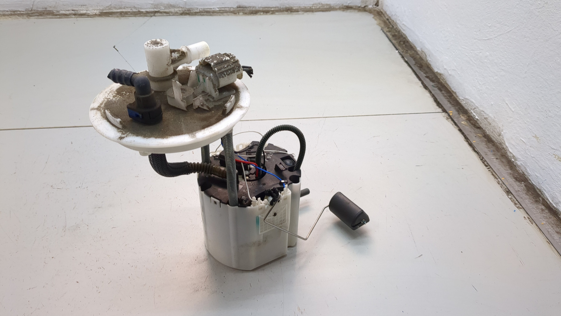 Насос топливный электрический