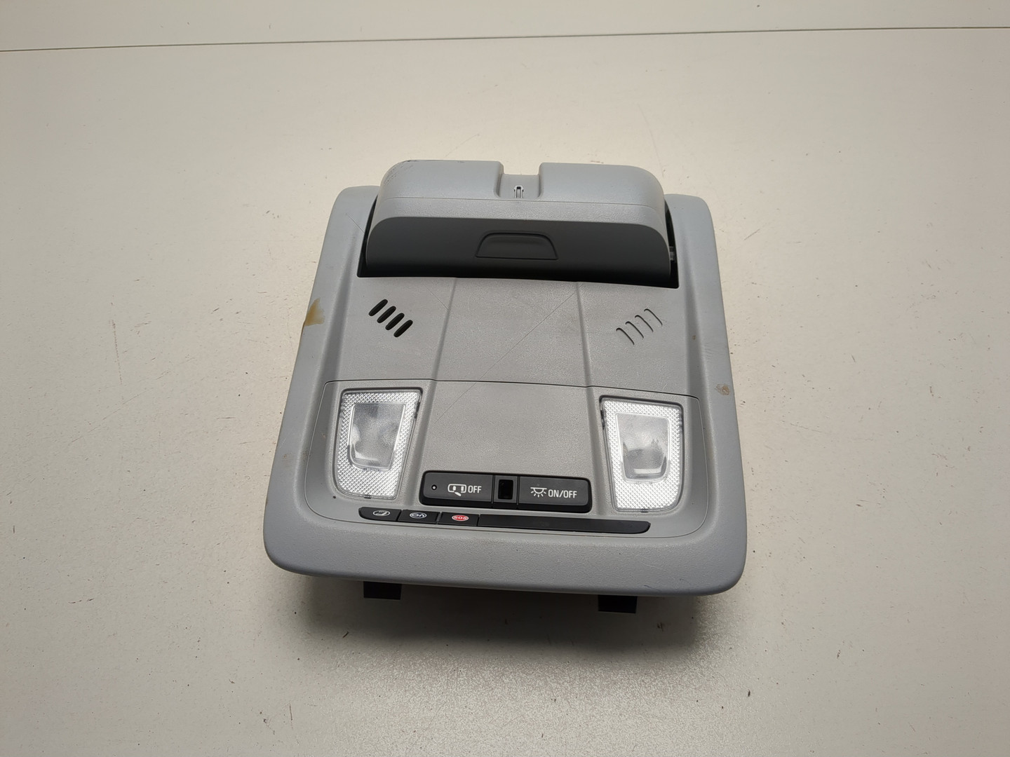 Плафон салонный