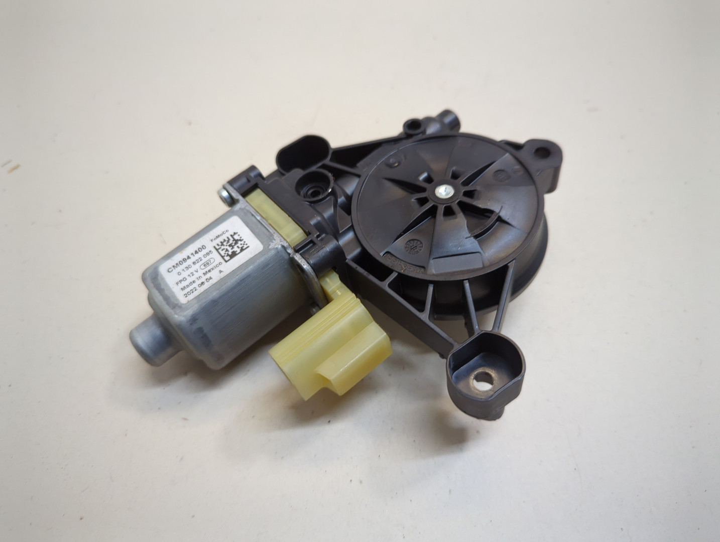 Моторчик стеклоочистителя задний