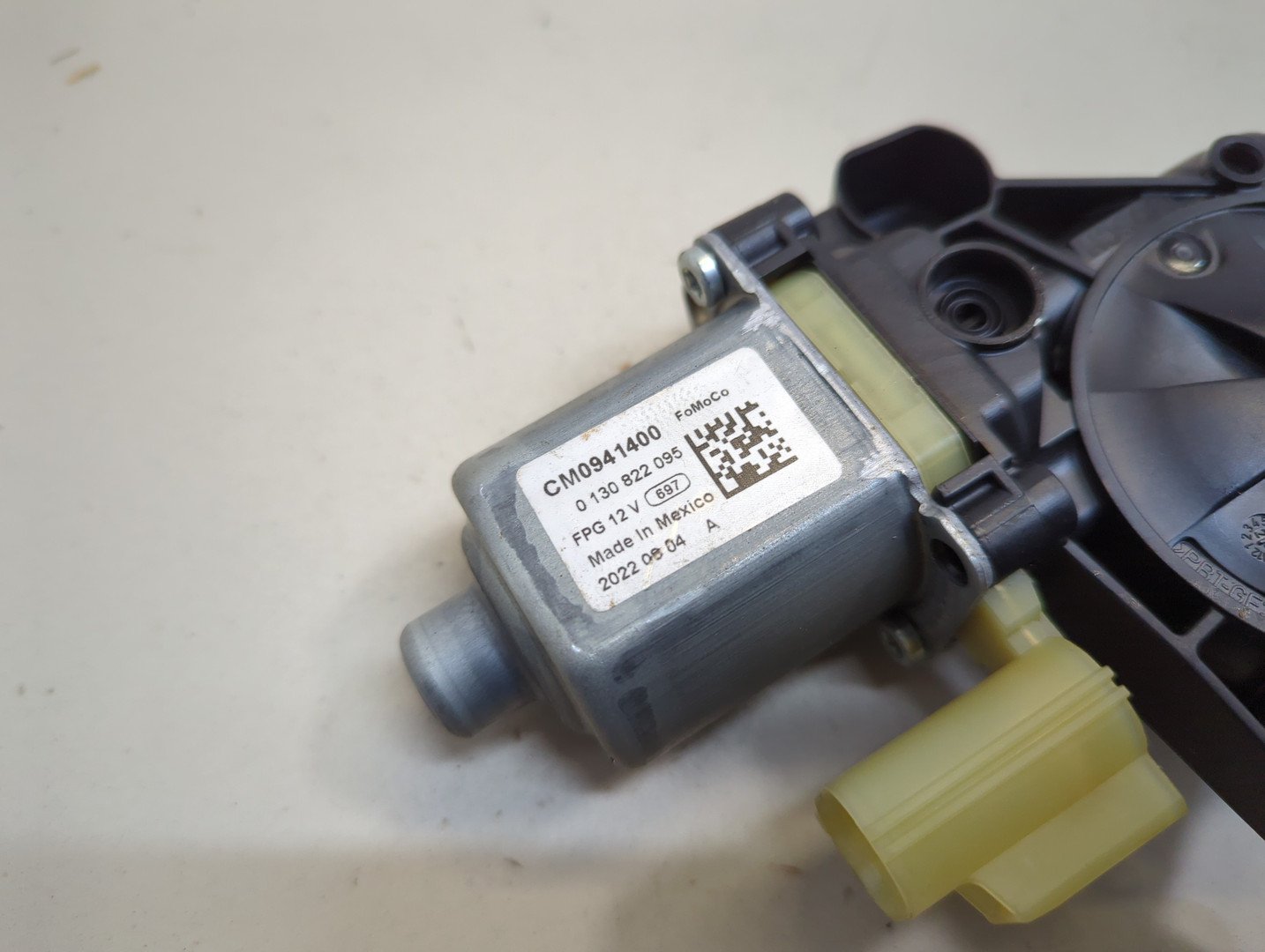 Моторчик стеклоочистителя задний