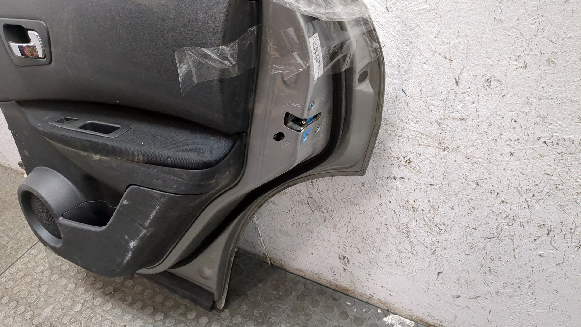 Дверь задняя правая