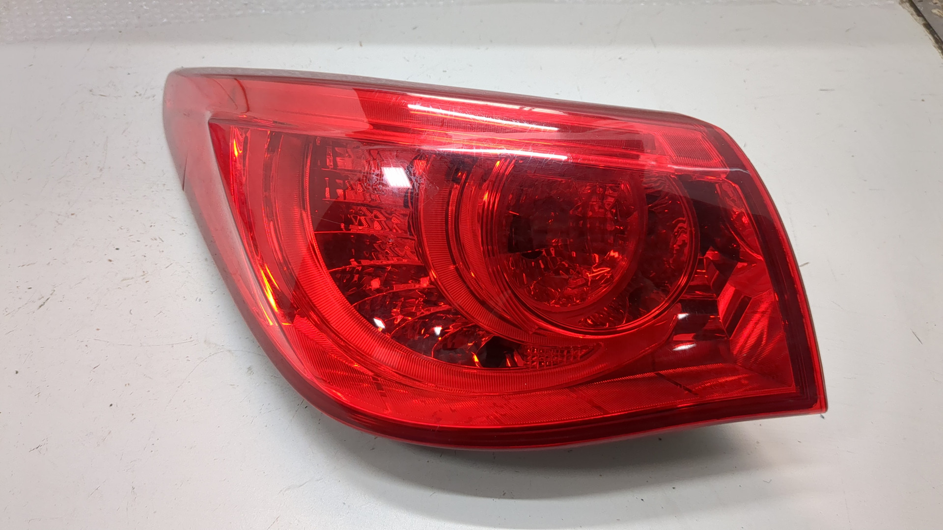 Фонарь задний левый