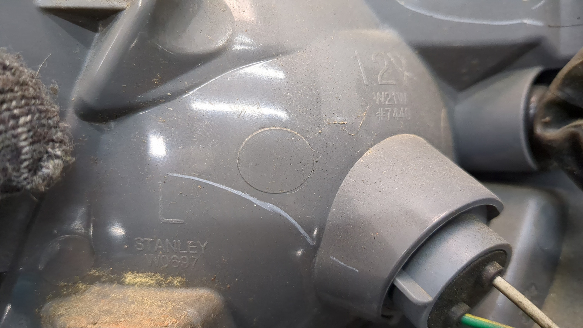 Фонарь задний левый