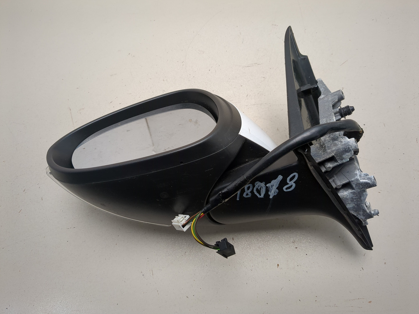 Зеркало левое электрическое