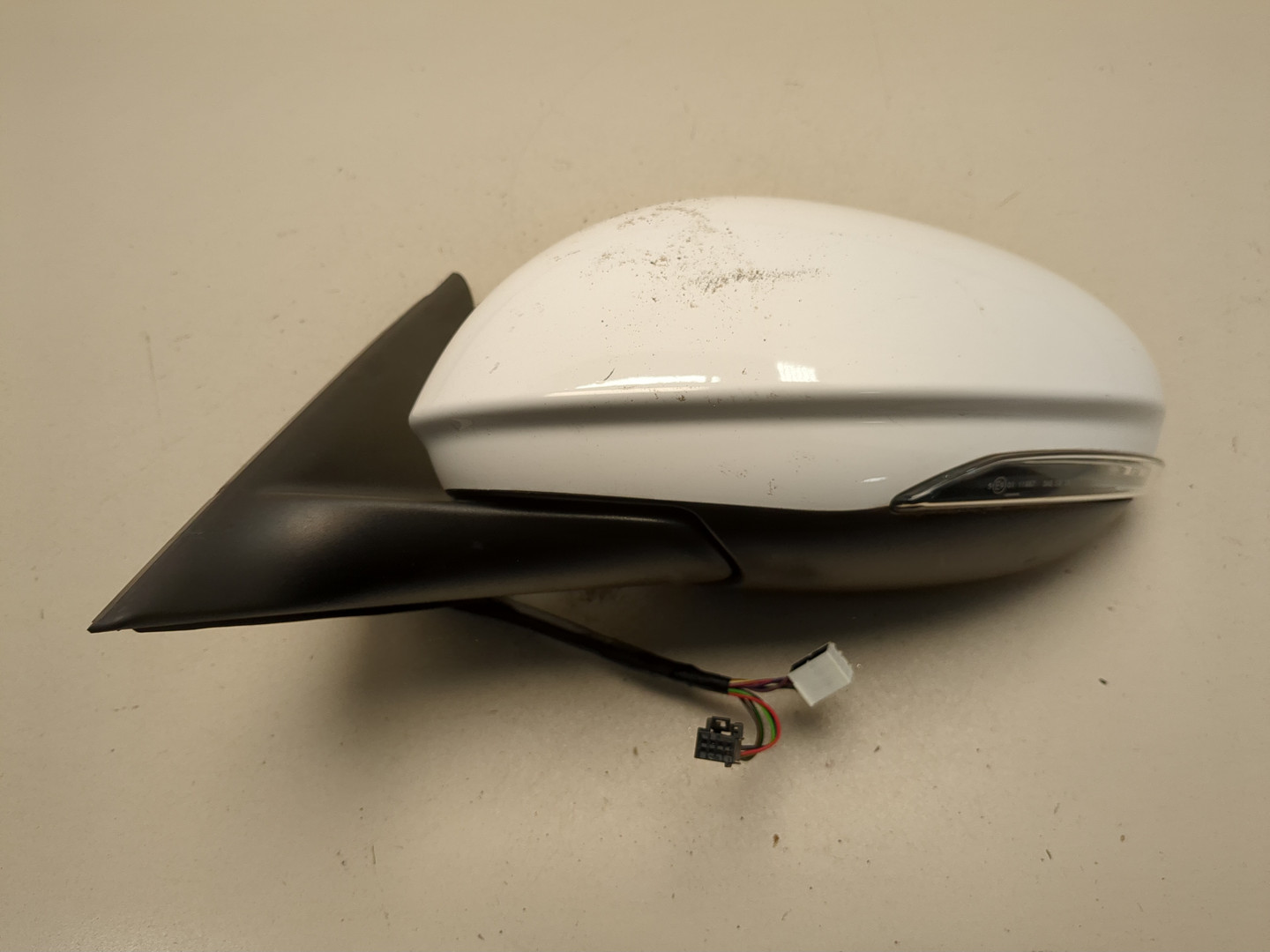 Зеркало левое электрическое