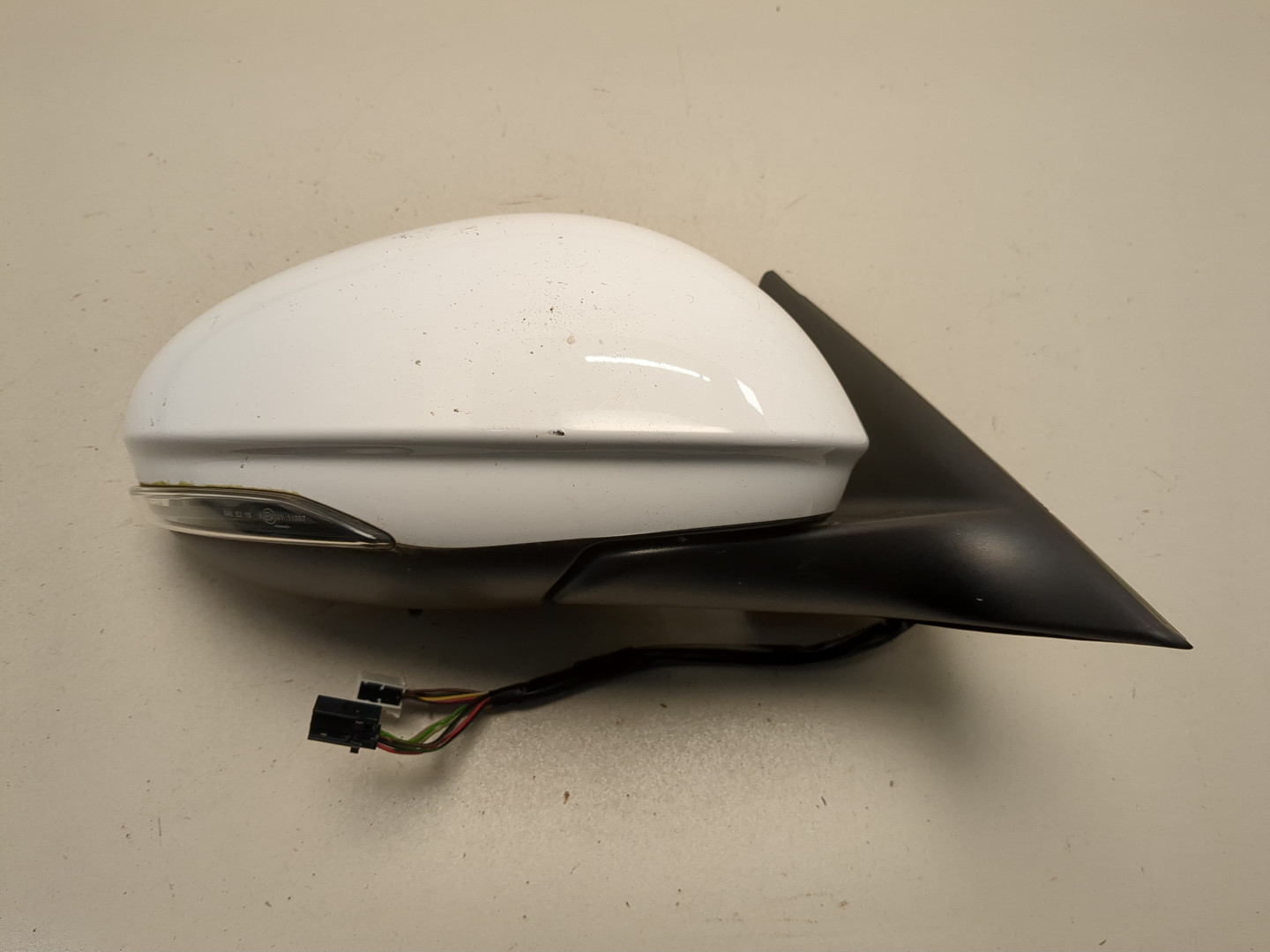 Зеркало правое электрическое