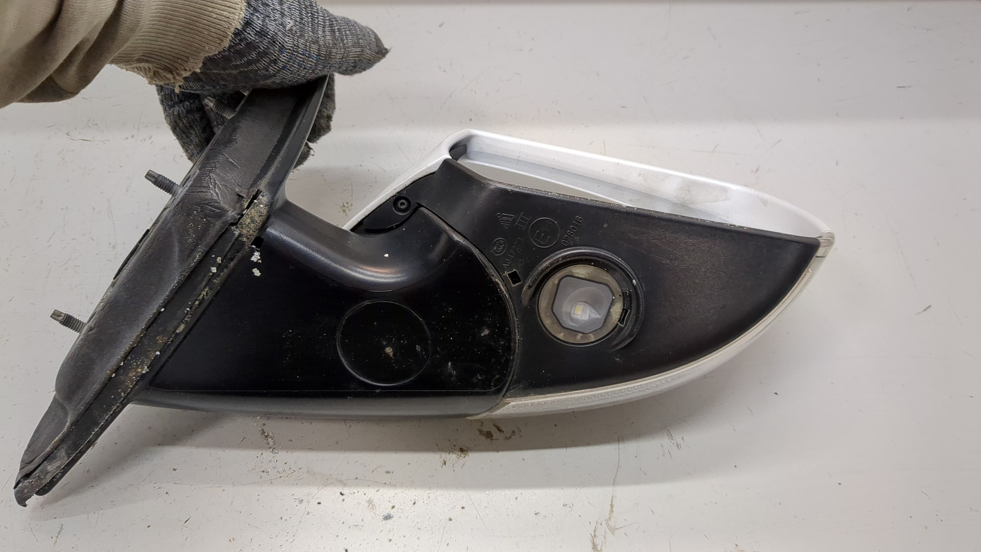 Зеркало правое электрическое