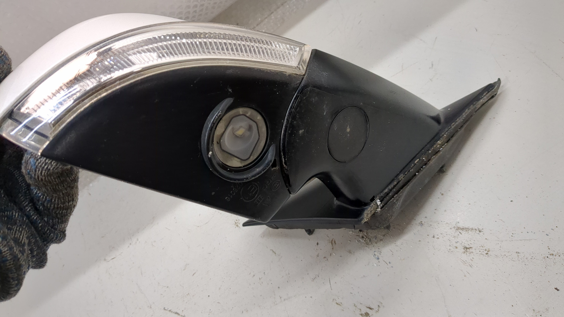 Зеркало правое электрическое