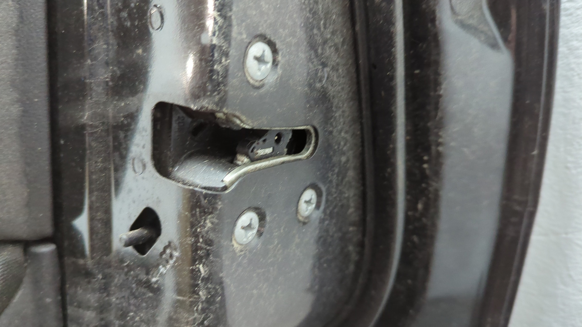 Дверь задняя правая