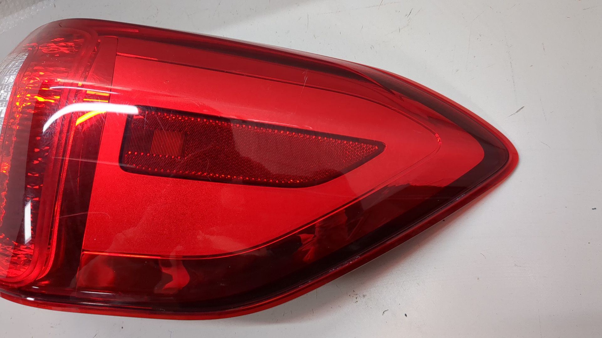 Фонарь задний правый