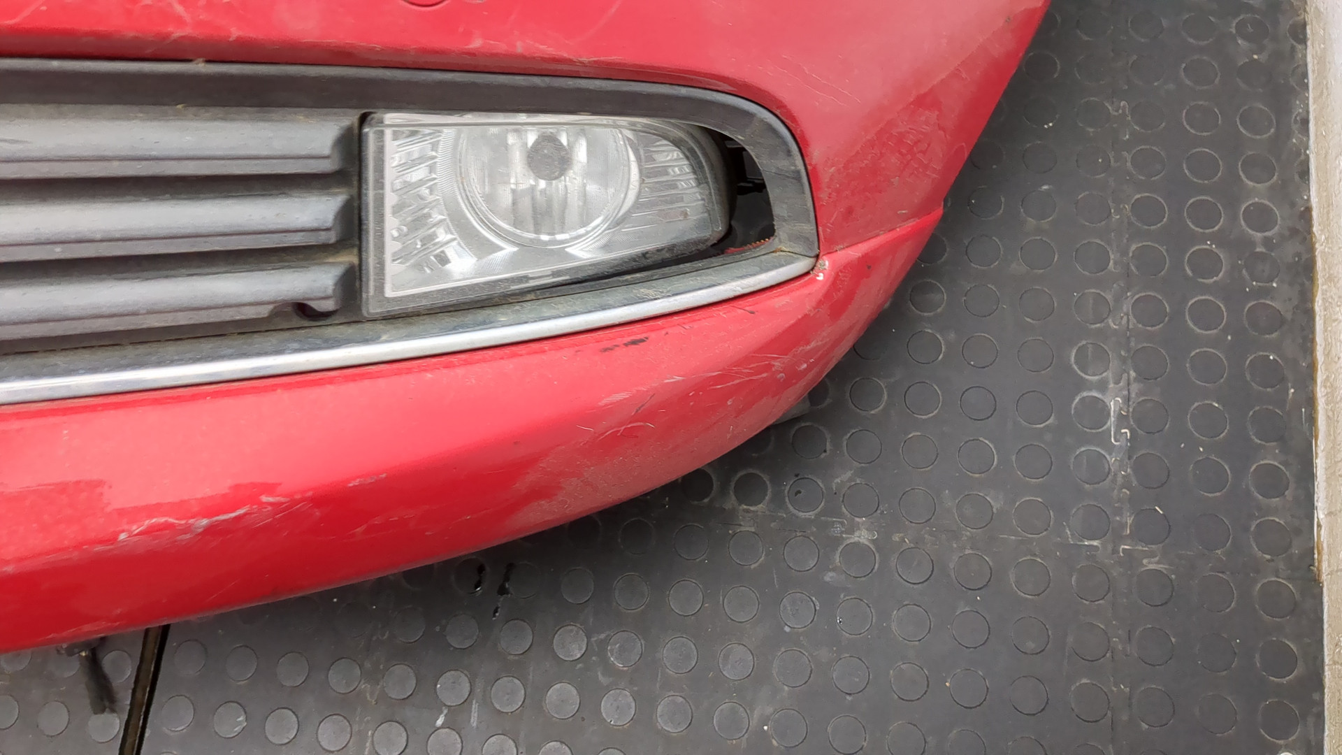 Бампер передний