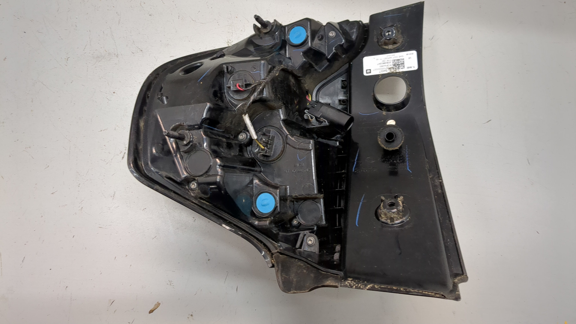 Фонарь задний левый