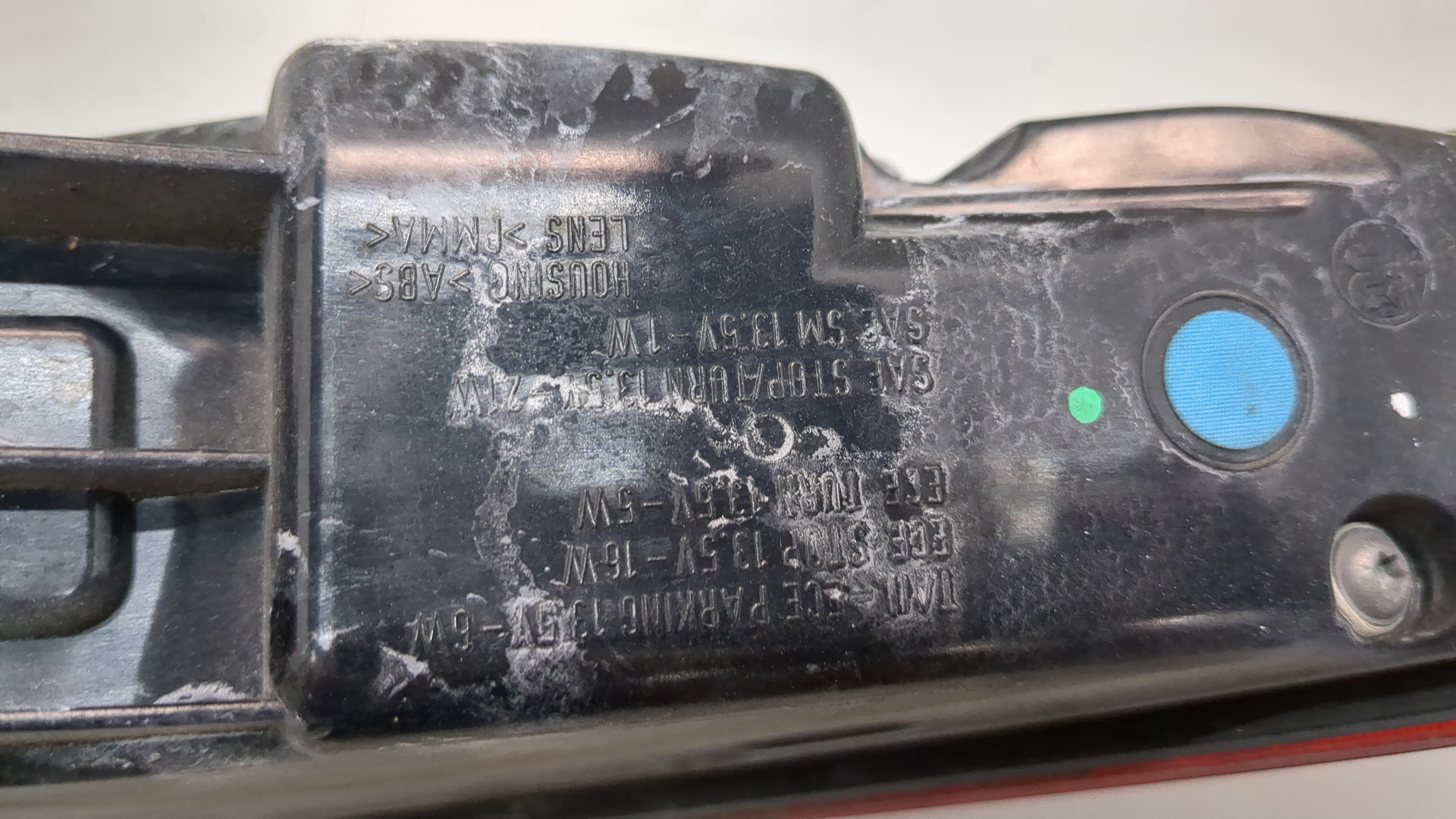 Фонарь задний правый