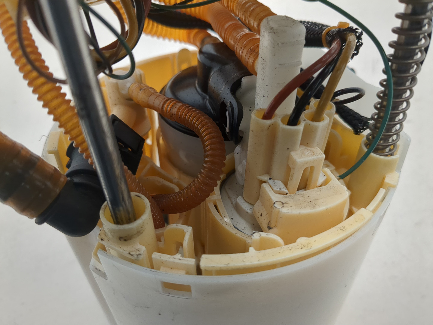 Насос топливный электрический