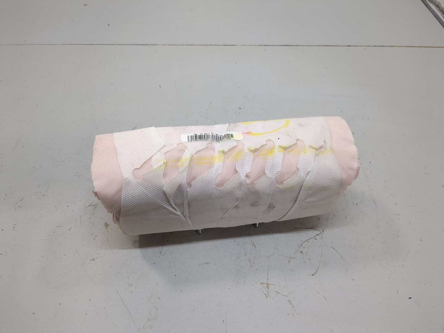 Подушка безопасности пассажирская (в торпедо)